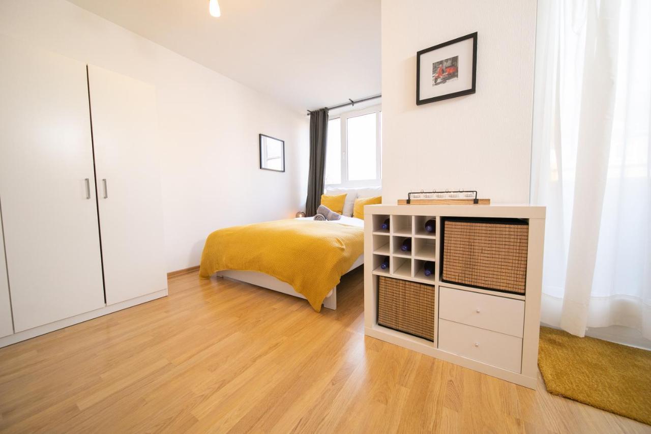 Studio Shiny - Zentral Mit Balkon - Messe - Kueche Neuss Exteriér fotografie