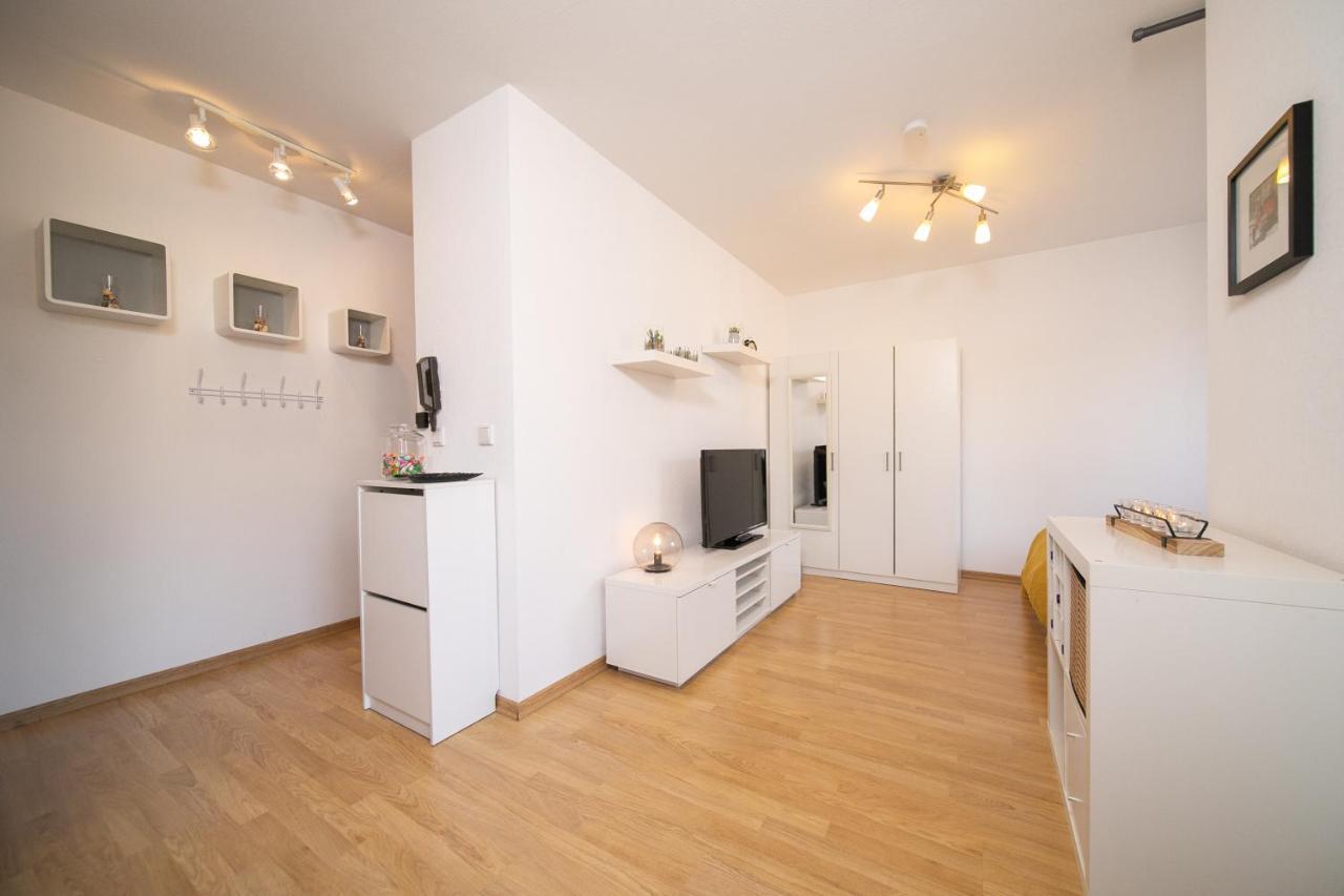 Studio Shiny - Zentral Mit Balkon - Messe - Kueche Neuss Exteriér fotografie